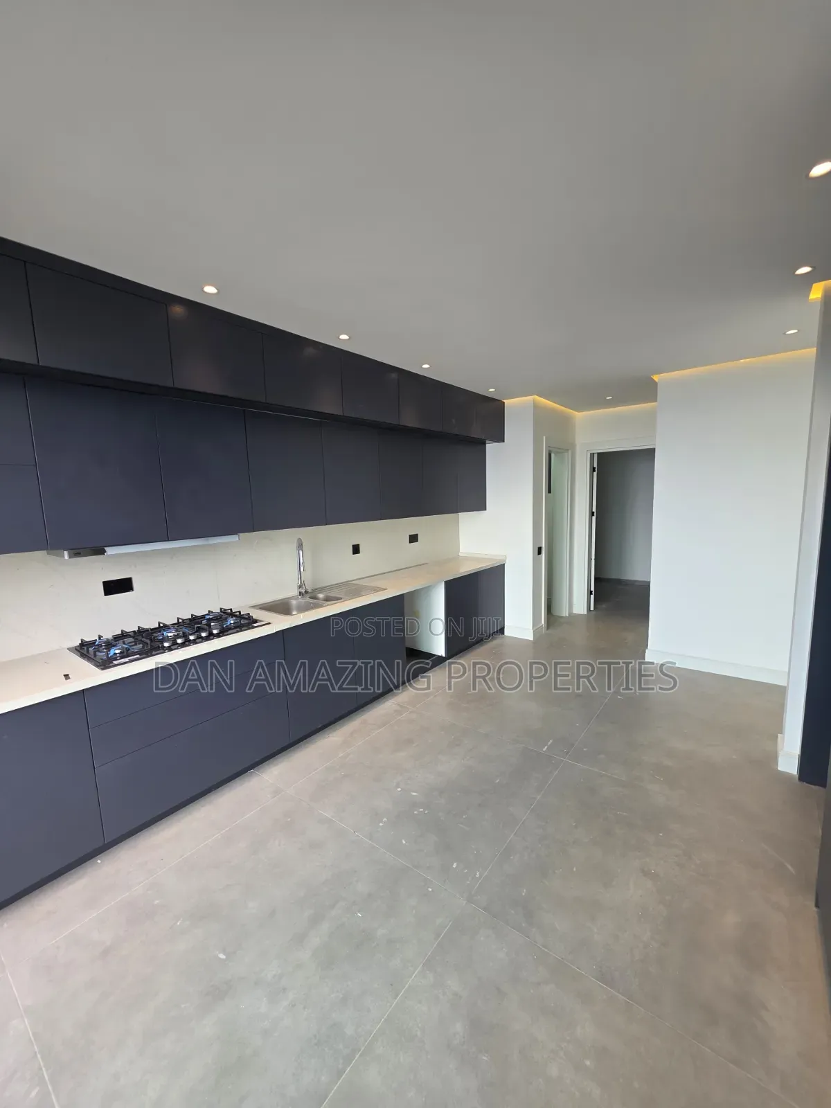 3bdrm Duplex in 2Nd Avenue, Ziwa la Ngombe for sale