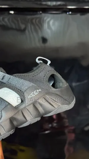 Keen Hyperport H2 Sandal 
“ Black/ Grey ”