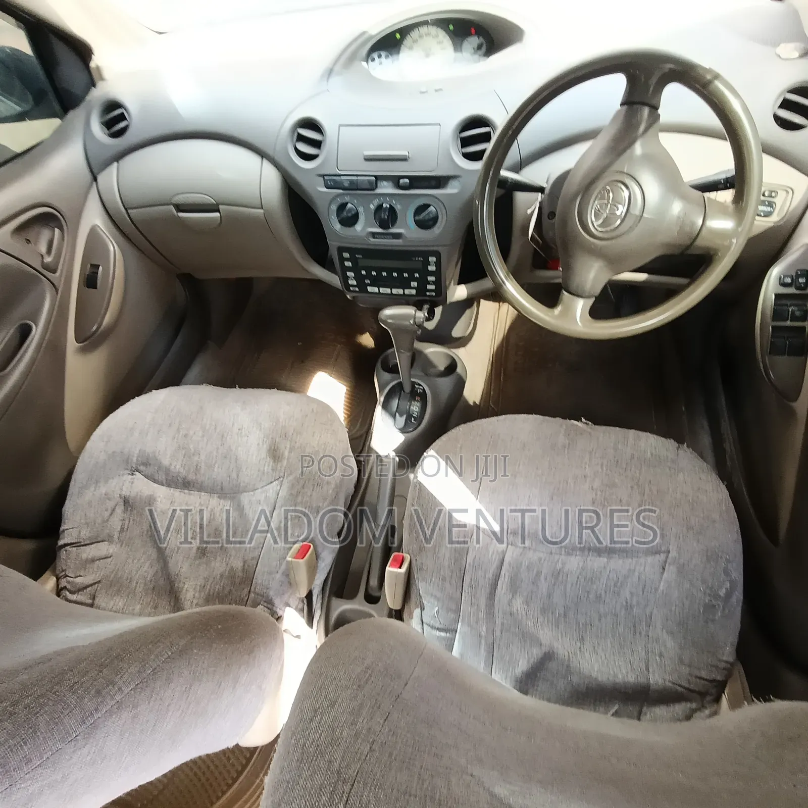 Toyota Platz 2005 Silver