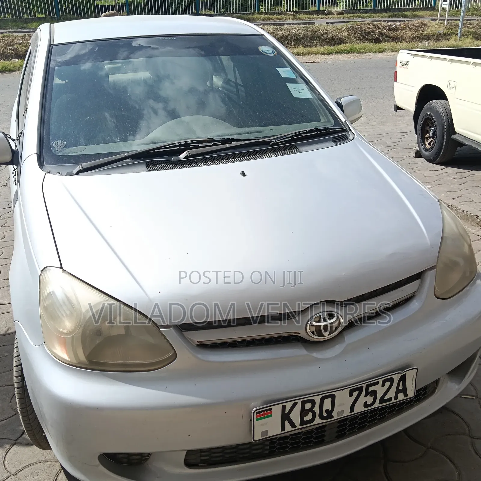 Toyota Platz 2005 Silver