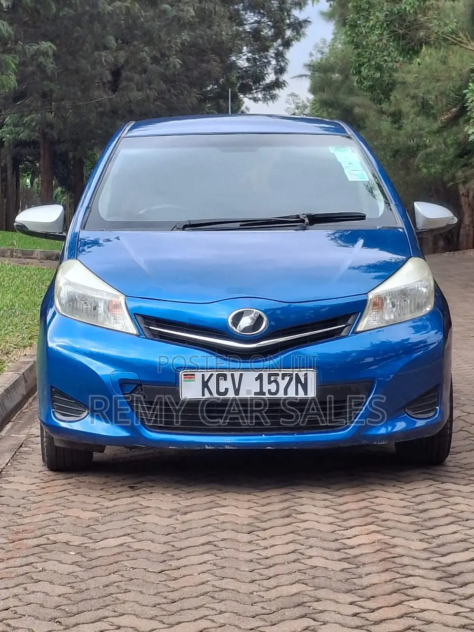 Toyota Vitz 2012 Blue