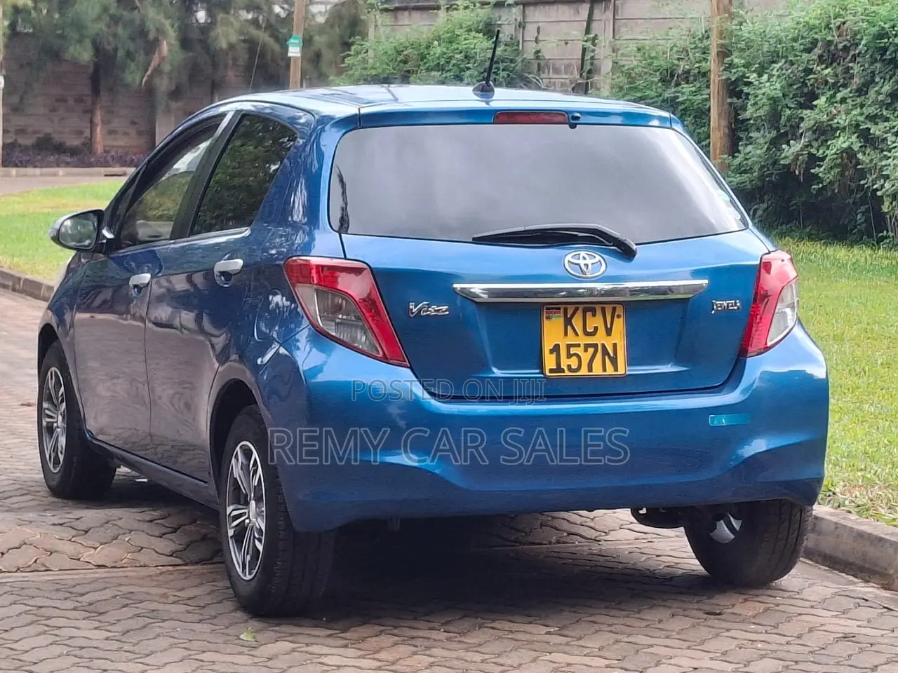 Toyota Vitz 2012 Blue