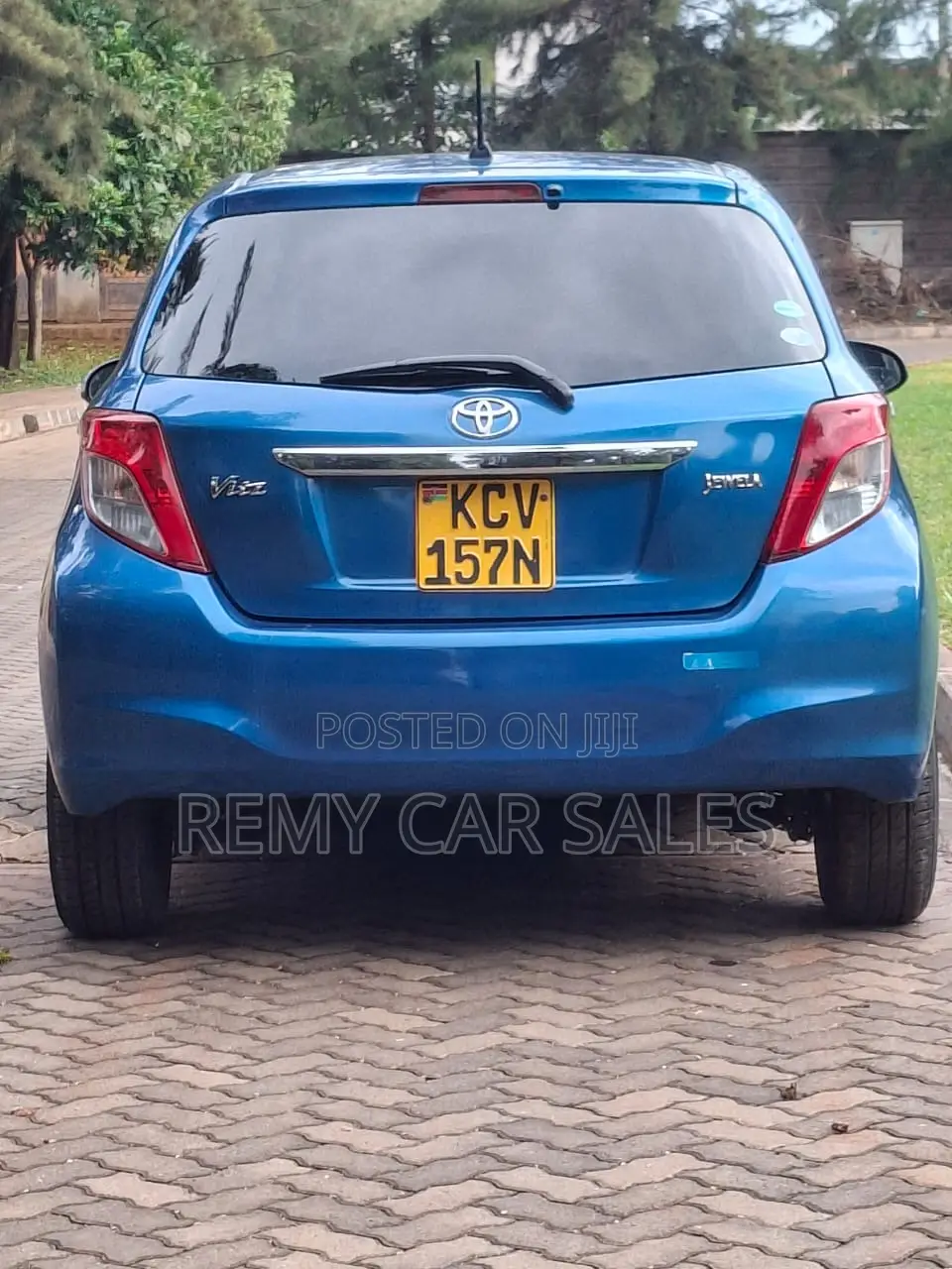 Toyota Vitz 2012 Blue