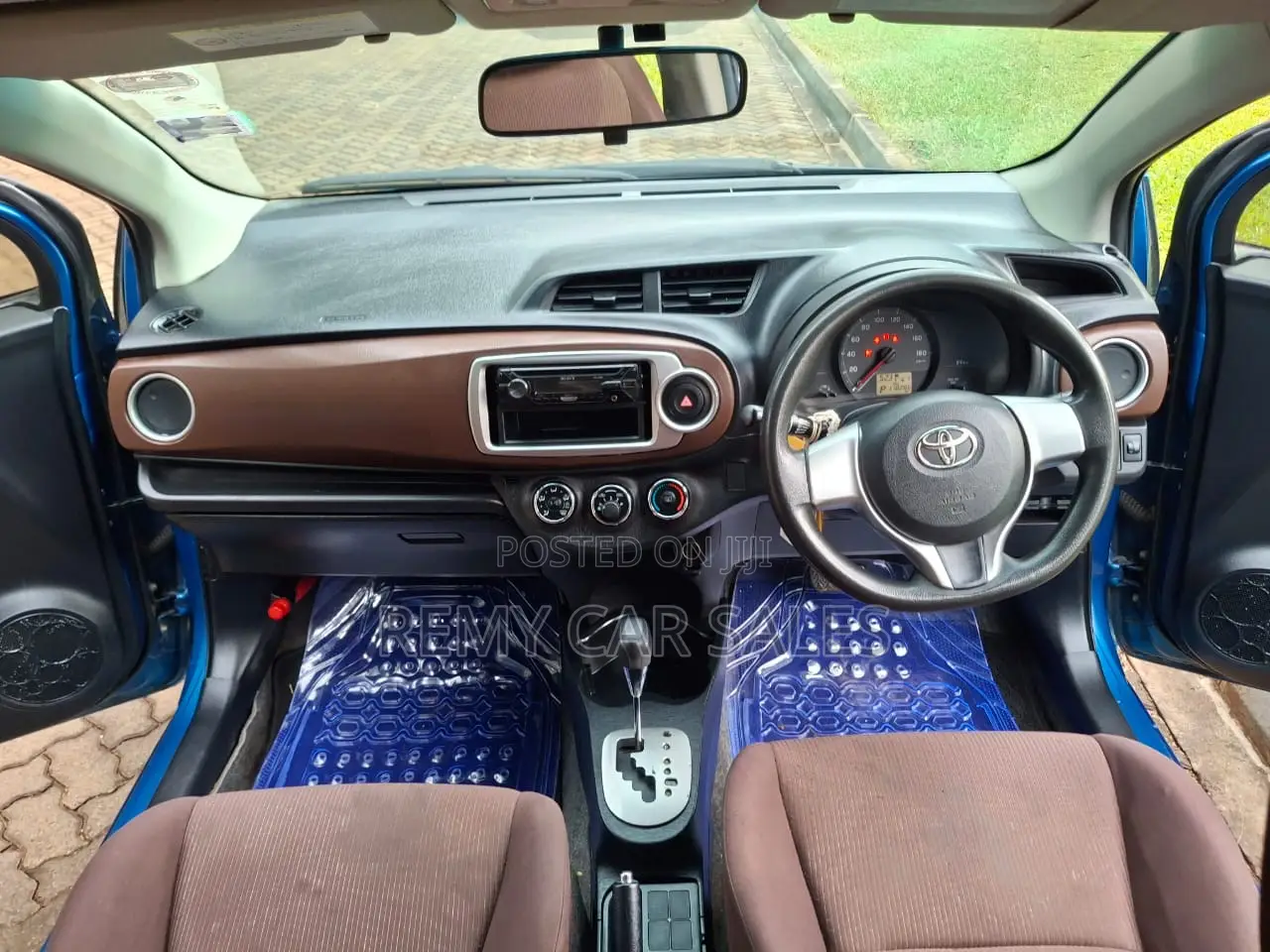 Toyota Vitz 2012 Blue