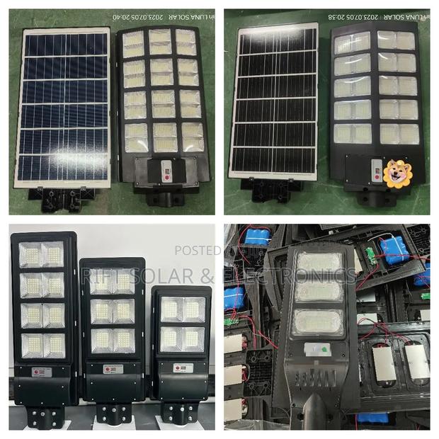 300 Watts 11 HRS Straight Light Street Solar Light With Bracket - thumbnail 2