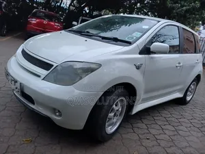 Toyota IST 2005 White