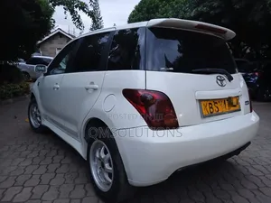 Toyota IST 2005 White