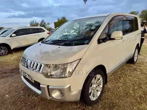 Mitsubishi Delica 2008 White