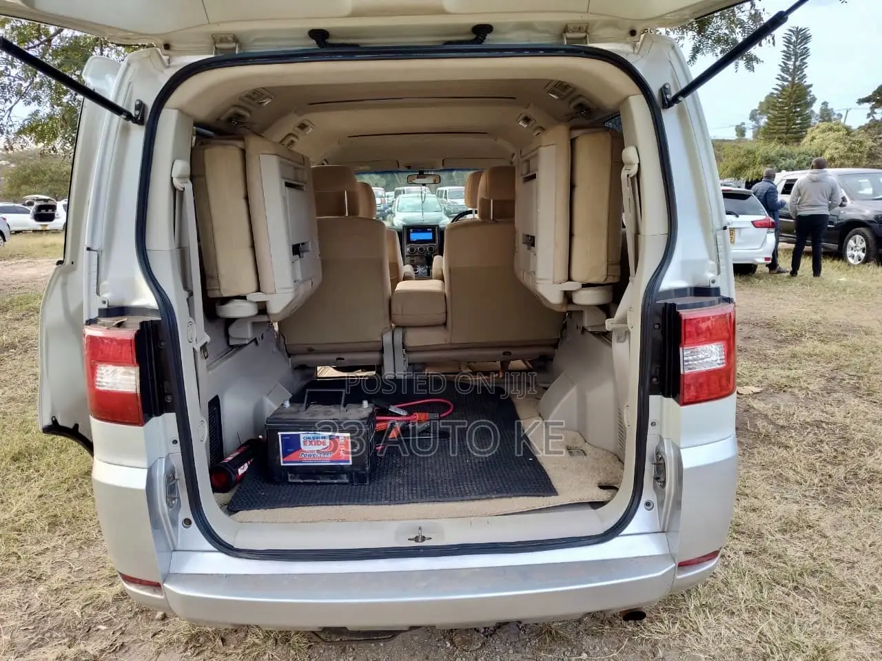 Mitsubishi Delica 2008 White