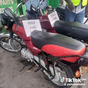 Bajaj Boxer 100 2023 Red