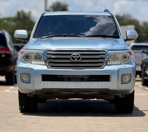 Toyota Land Cruiser 2012 Blue