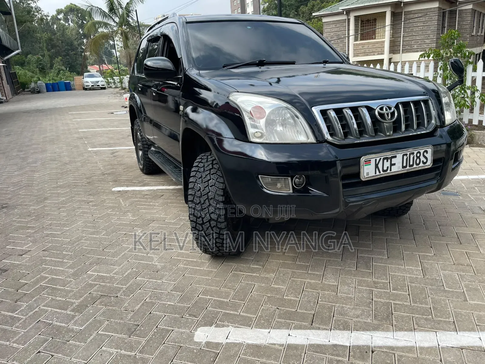 Toyota Land Cruiser 2010 Black