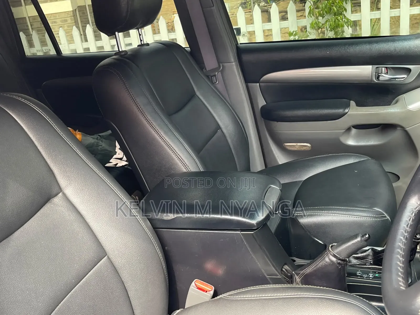 Toyota Land Cruiser 2010 Black