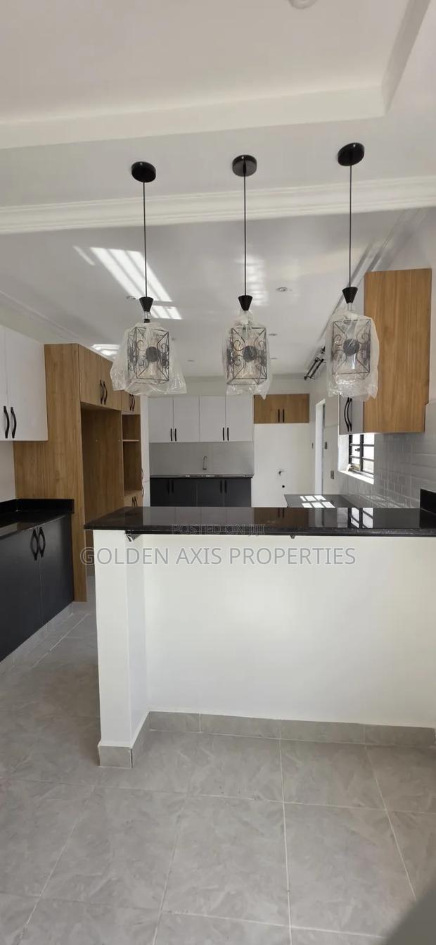 4bdrm Bungalow in Merisho for sale - thumbnail 3