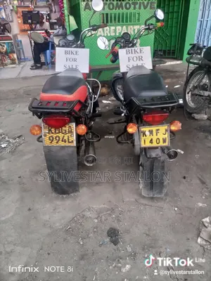 Bajaj Boxer 100 2023 Red