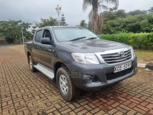 Toyota Hilux 2015 Gray