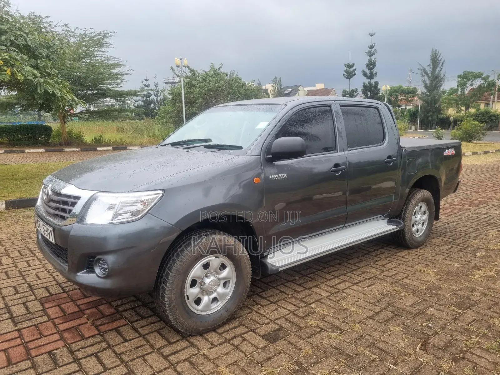 Toyota Hilux 2015 Gray