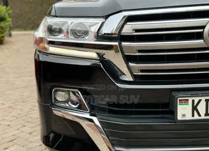 Toyota Land Cruiser 4.6 V8 ZX 2016 Black