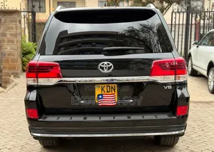 Toyota Land Cruiser 4.6 V8 ZX 2016 Black