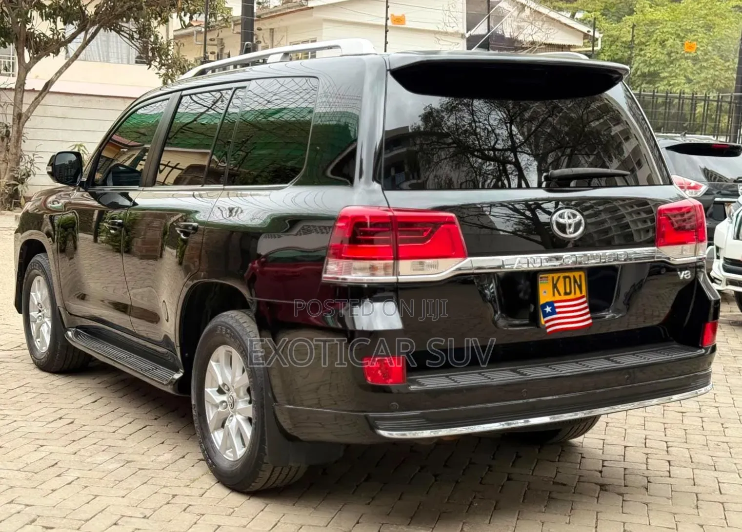 Toyota Land Cruiser 4.6 V8 ZX 2016 Black