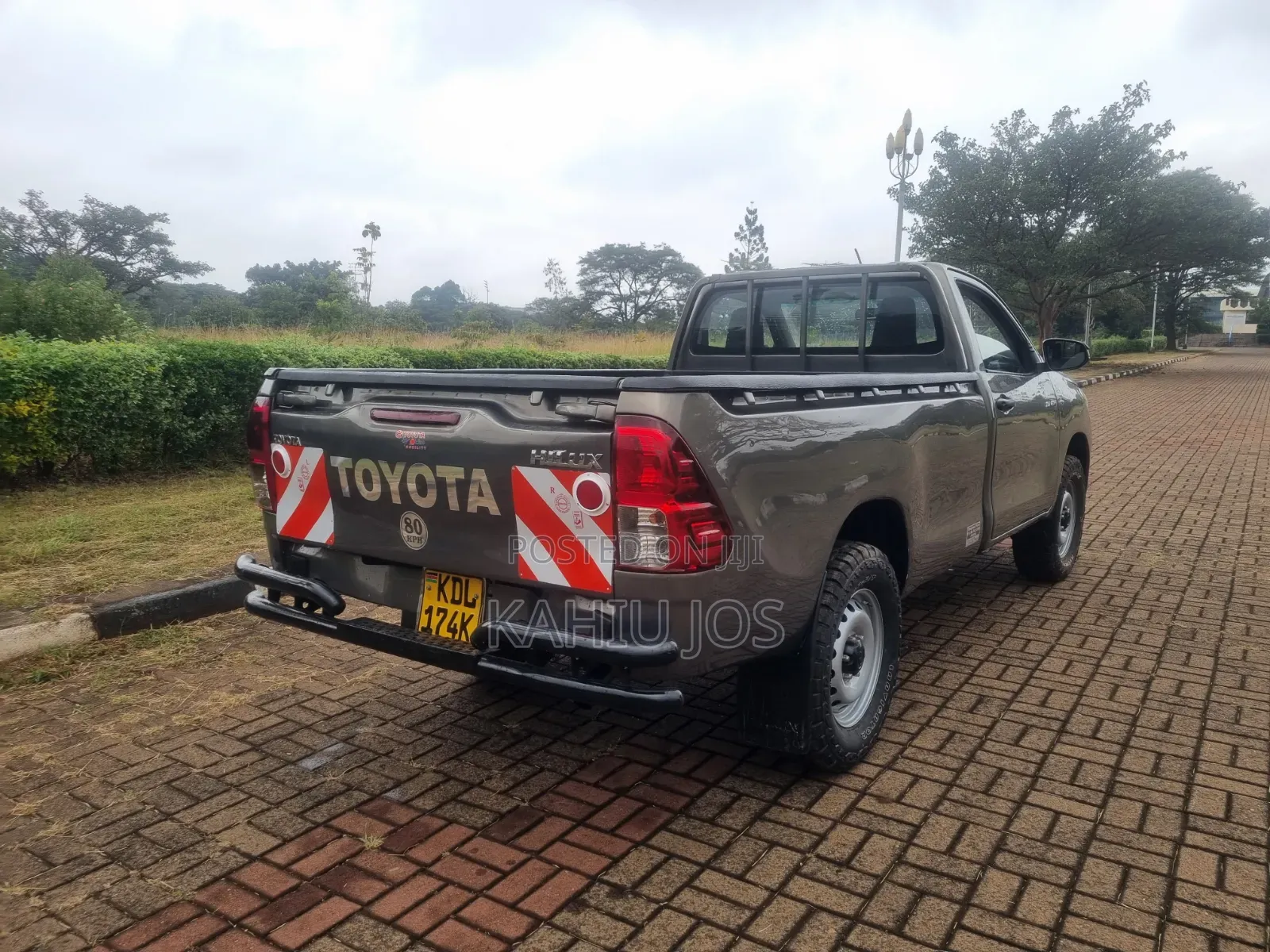 Toyota Hilux 2022 Gold