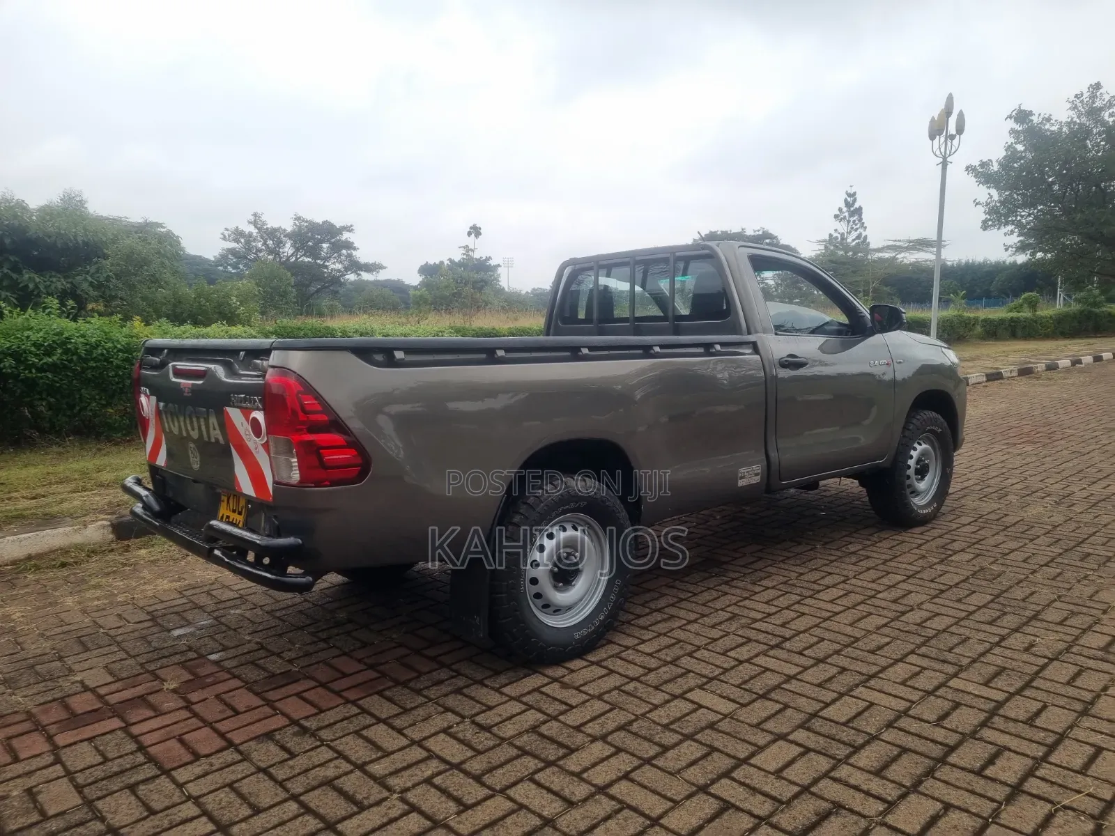 Toyota Hilux 2022 Gold