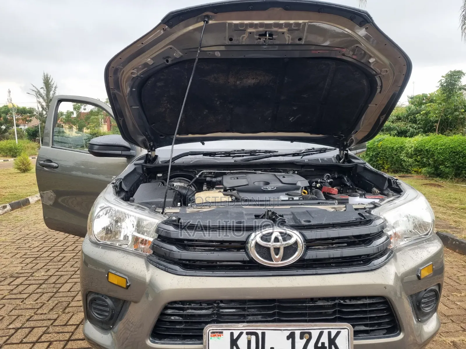 Toyota Hilux 2022 Gold