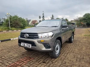 Toyota Hilux 2022 Gold