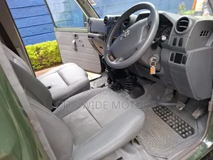 Toyota Land Cruiser 2017 Green