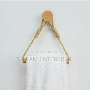 Hemp Rope With Bamboo Tissue Holder
