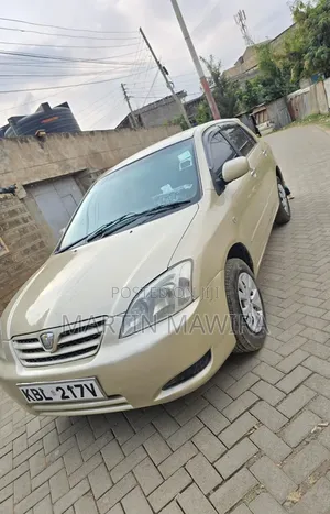 Toyota Corolla RunX 2003 Gold