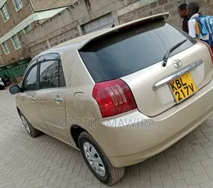 Toyota Corolla RunX 2003 Gold