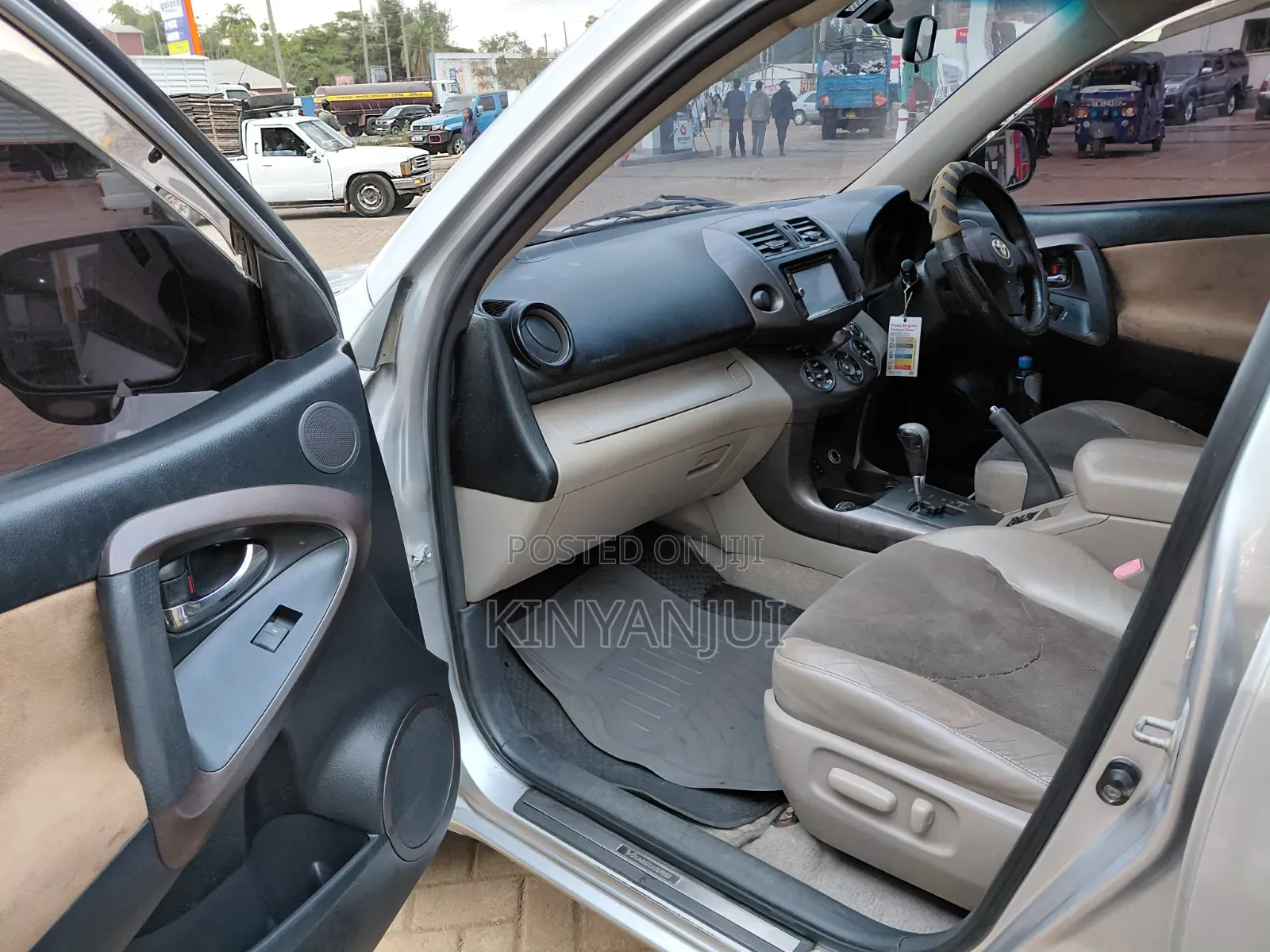 Toyota Vanguard 2009 Silver