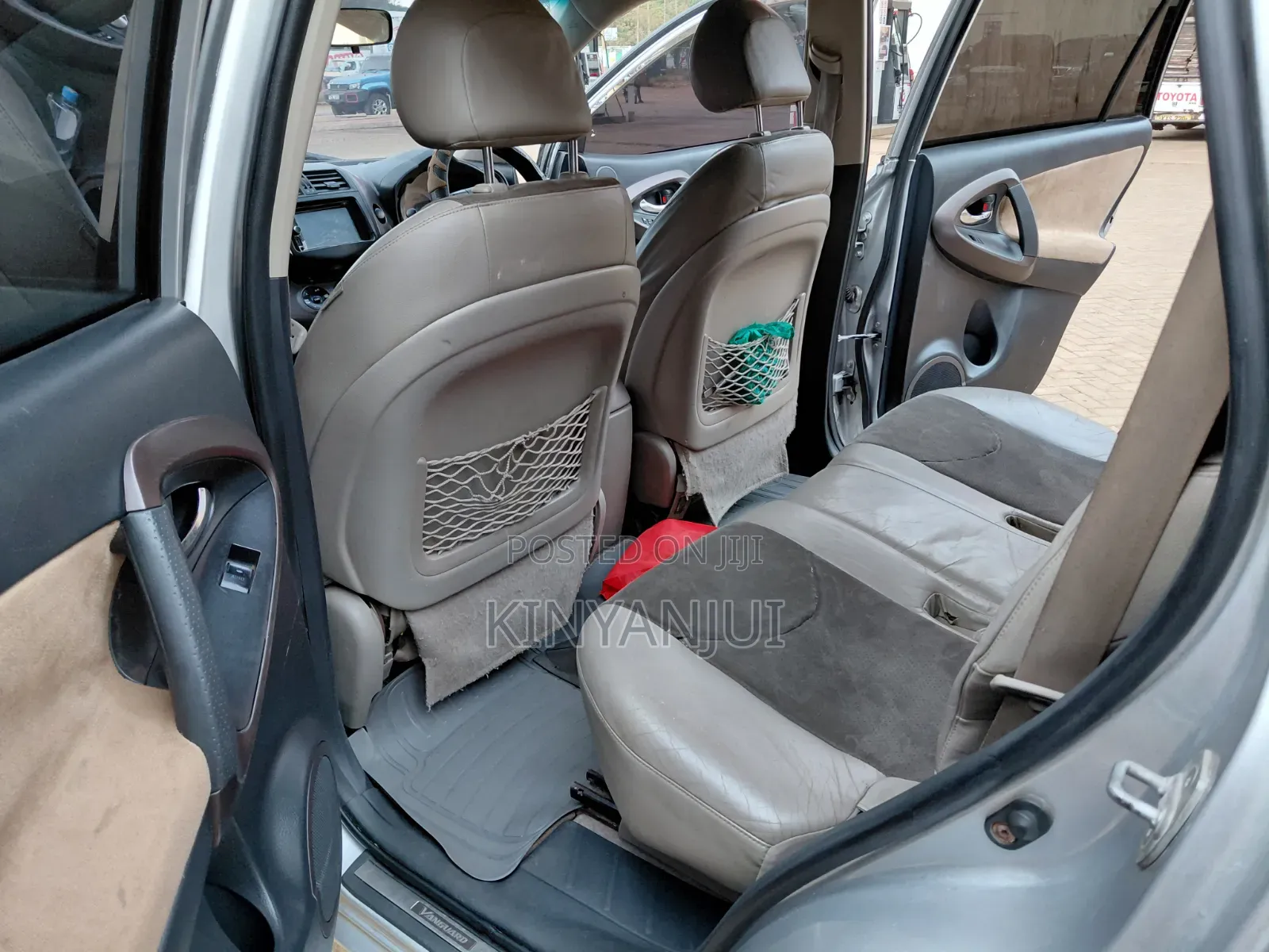 Toyota Vanguard 2009 Silver