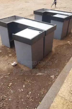 Retail Counter Desk – Perfect for Shops Supermarkets 