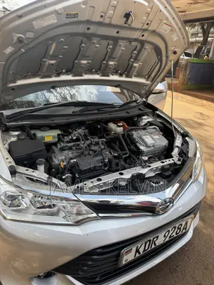 Toyota Corolla Fielder 2017 Silver
