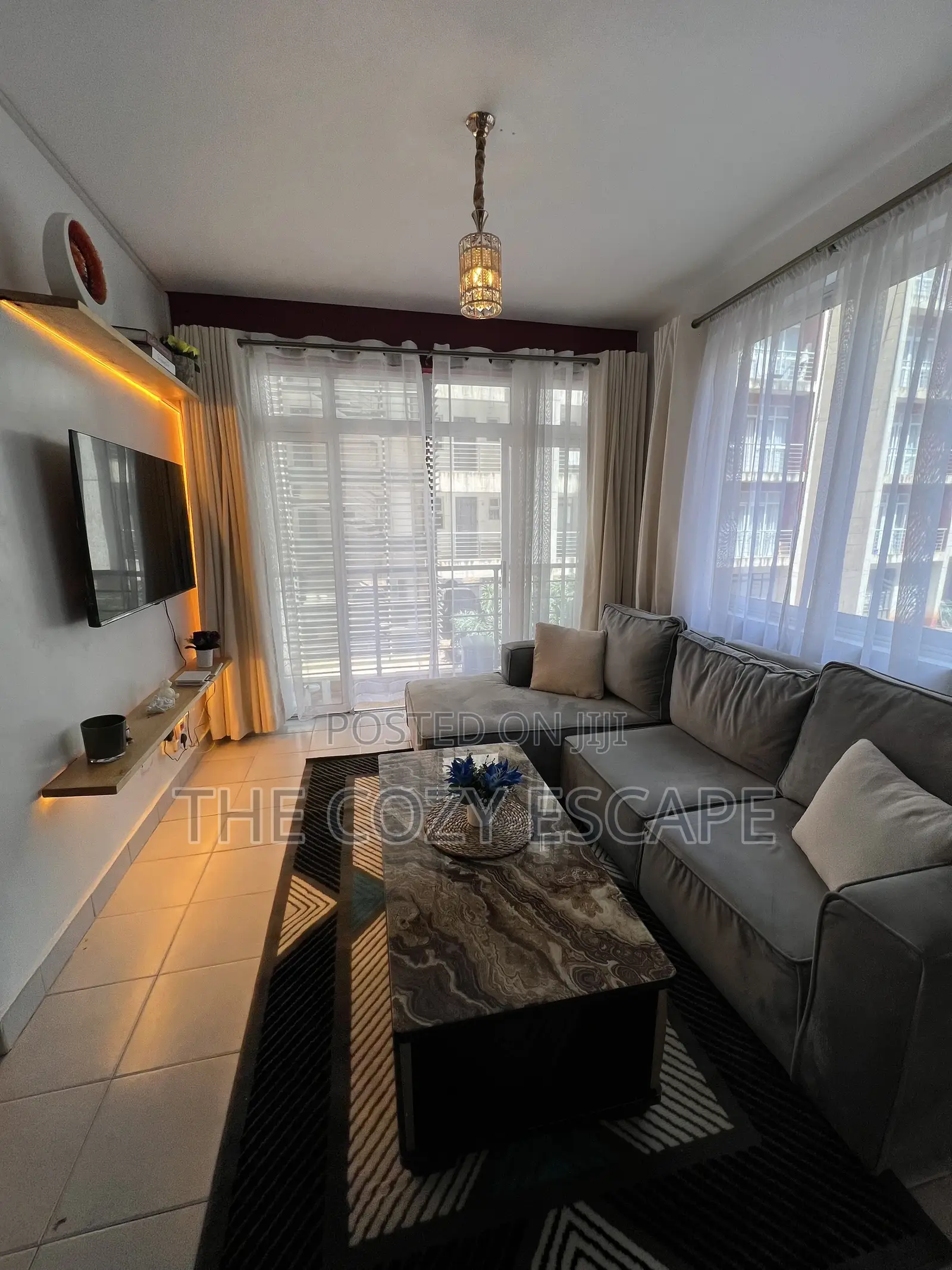 The Cozy Escape at Racecourse Gardens Apartments