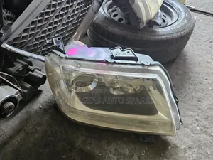 Escudo Headlight