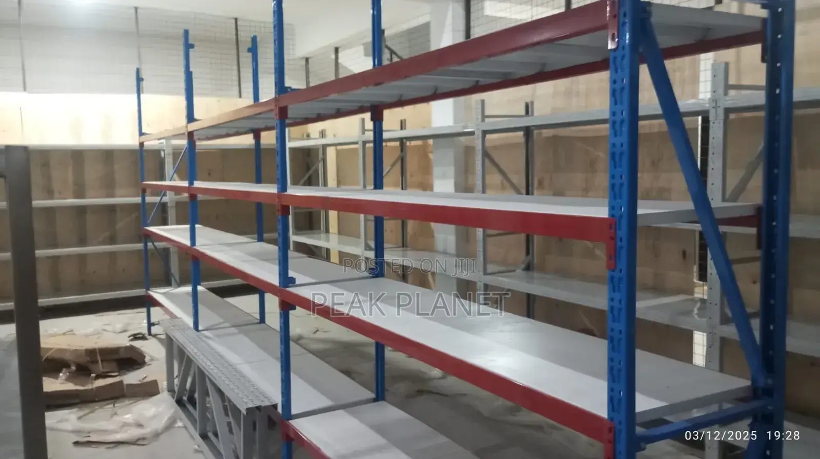 Industrial Shelves / Warehouse Racks – Heavy Duty Storage 