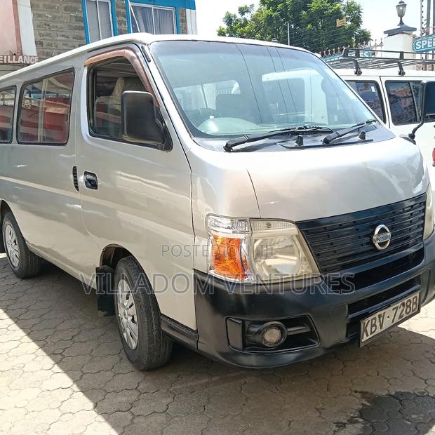 Nissan Caravan (Urvan) 2012 Silver - thumbnail 4