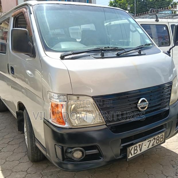 Nissan Caravan (Urvan) 2012 Silver - thumbnail 3