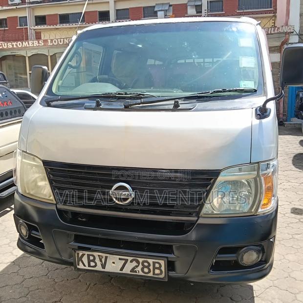 Nissan Caravan (Urvan) 2012 Silver - thumbnail 5