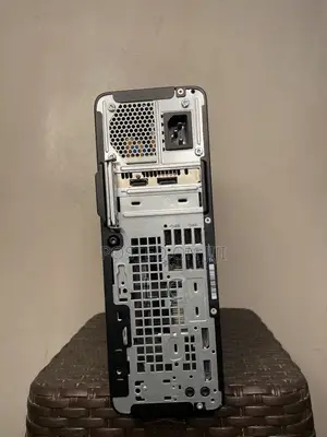 Desktop Computer HP EliteDesk 705 16GB AMD Ryzen 5 SSD 500GB