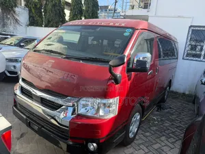 Toyota HiAce 2019 Red