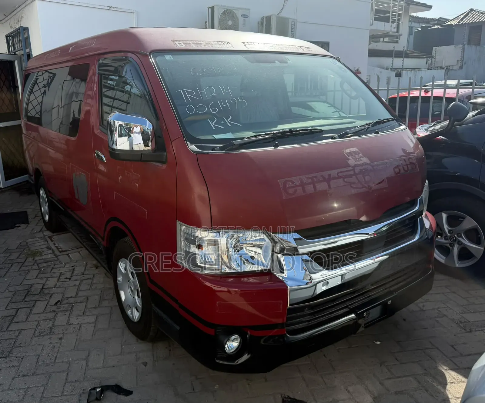 Toyota HiAce 2019 Red