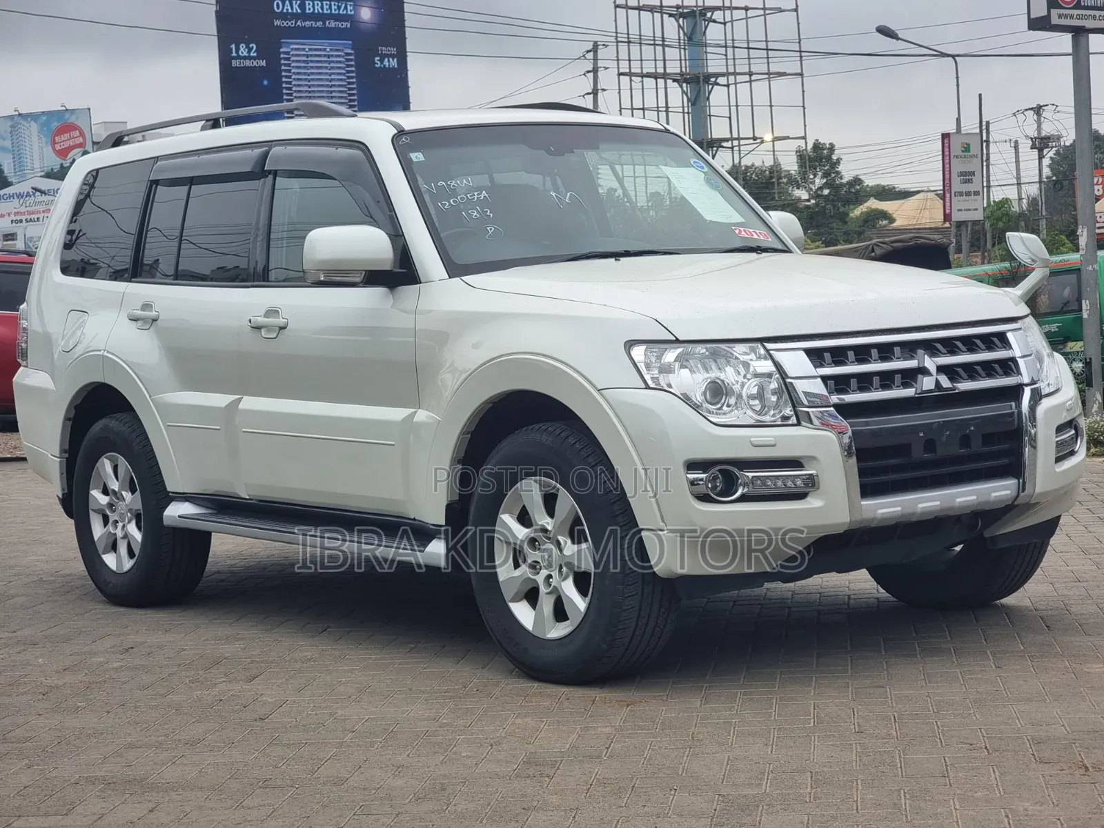 Mitsubishi Pajero 2019 White