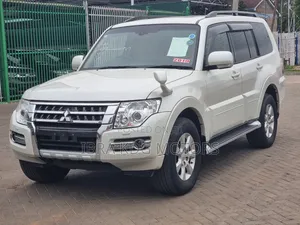 Mitsubishi Pajero 2019 White