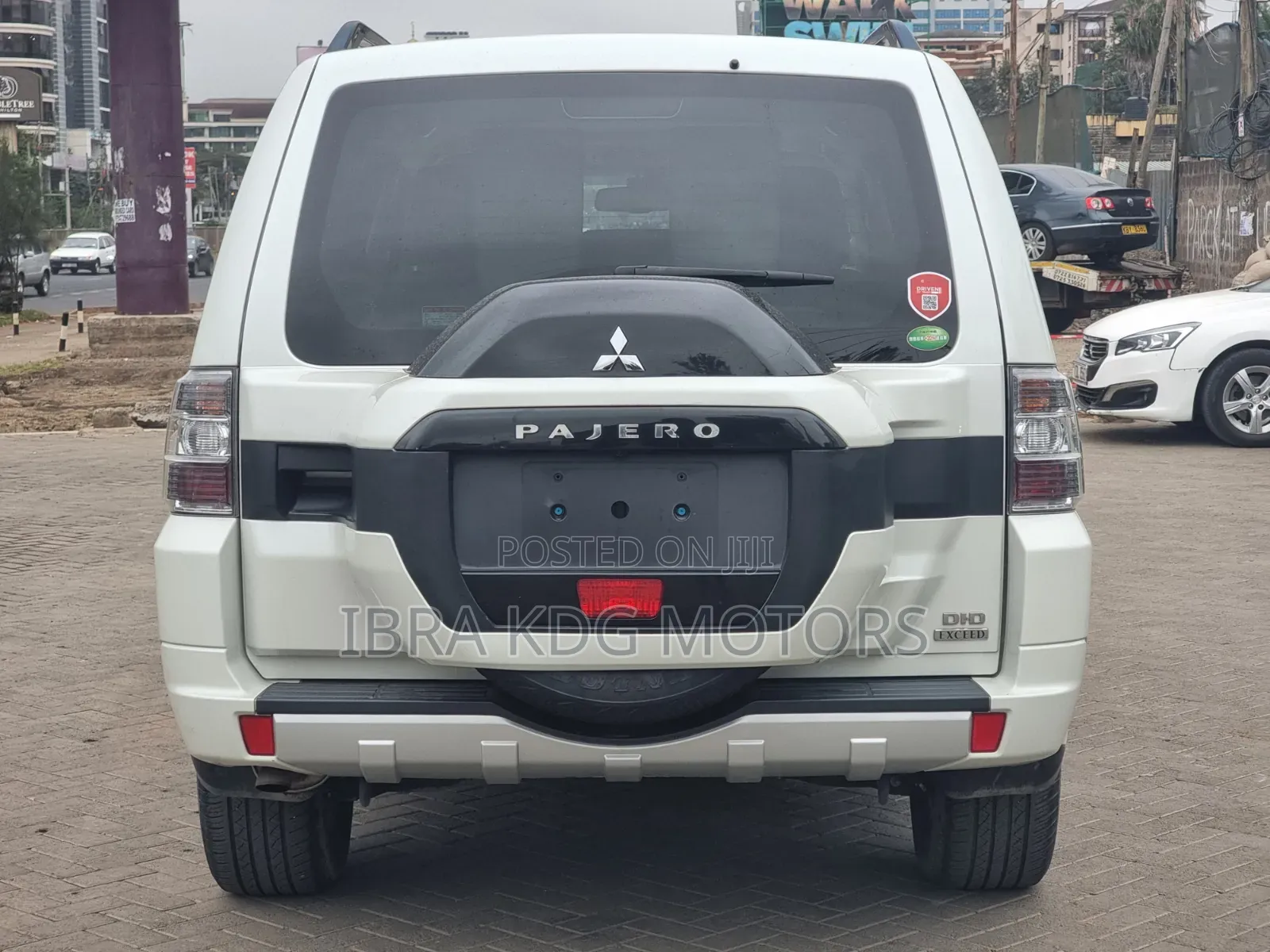 Mitsubishi Pajero 2019 White