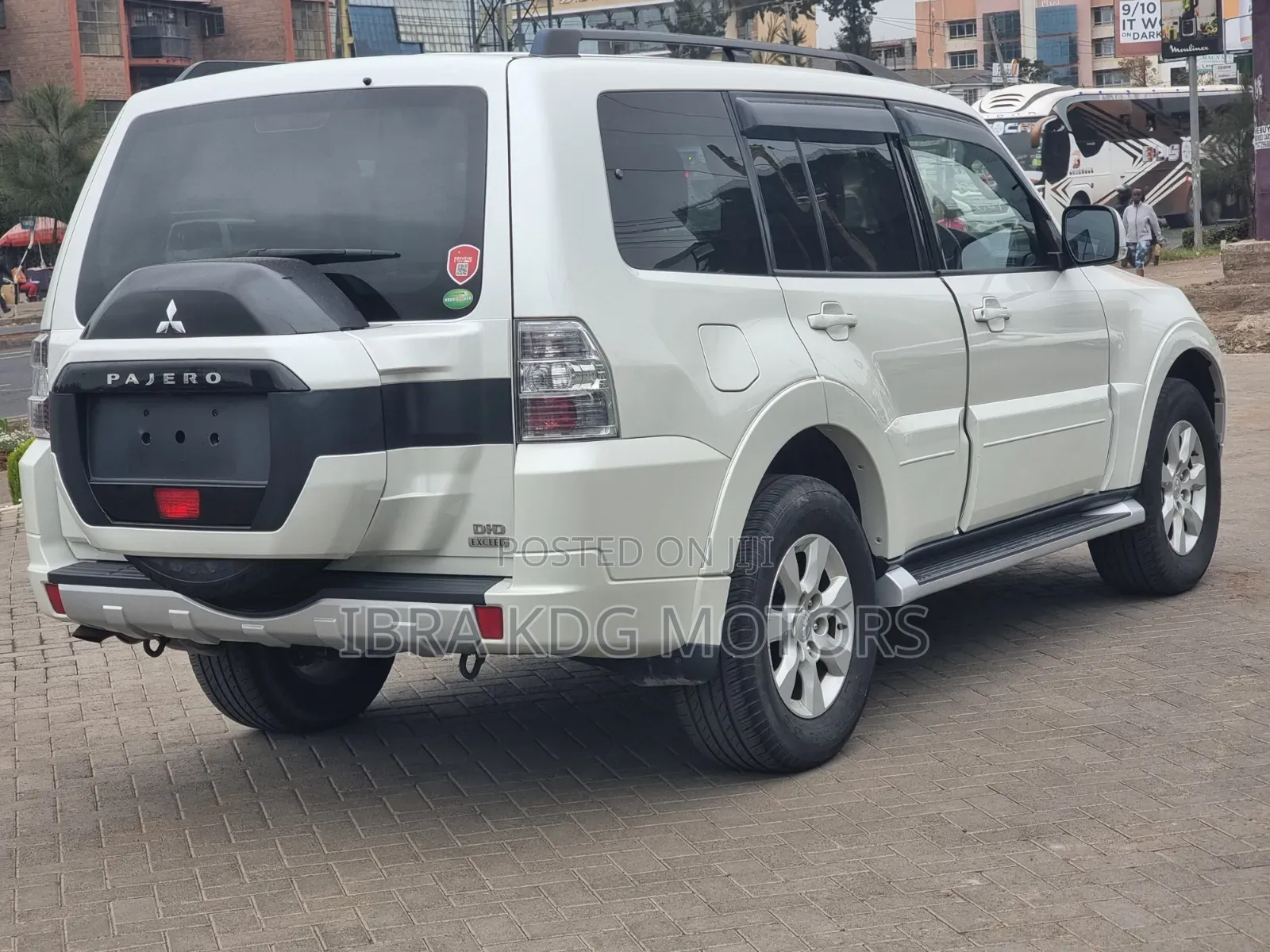 Mitsubishi Pajero 2019 White