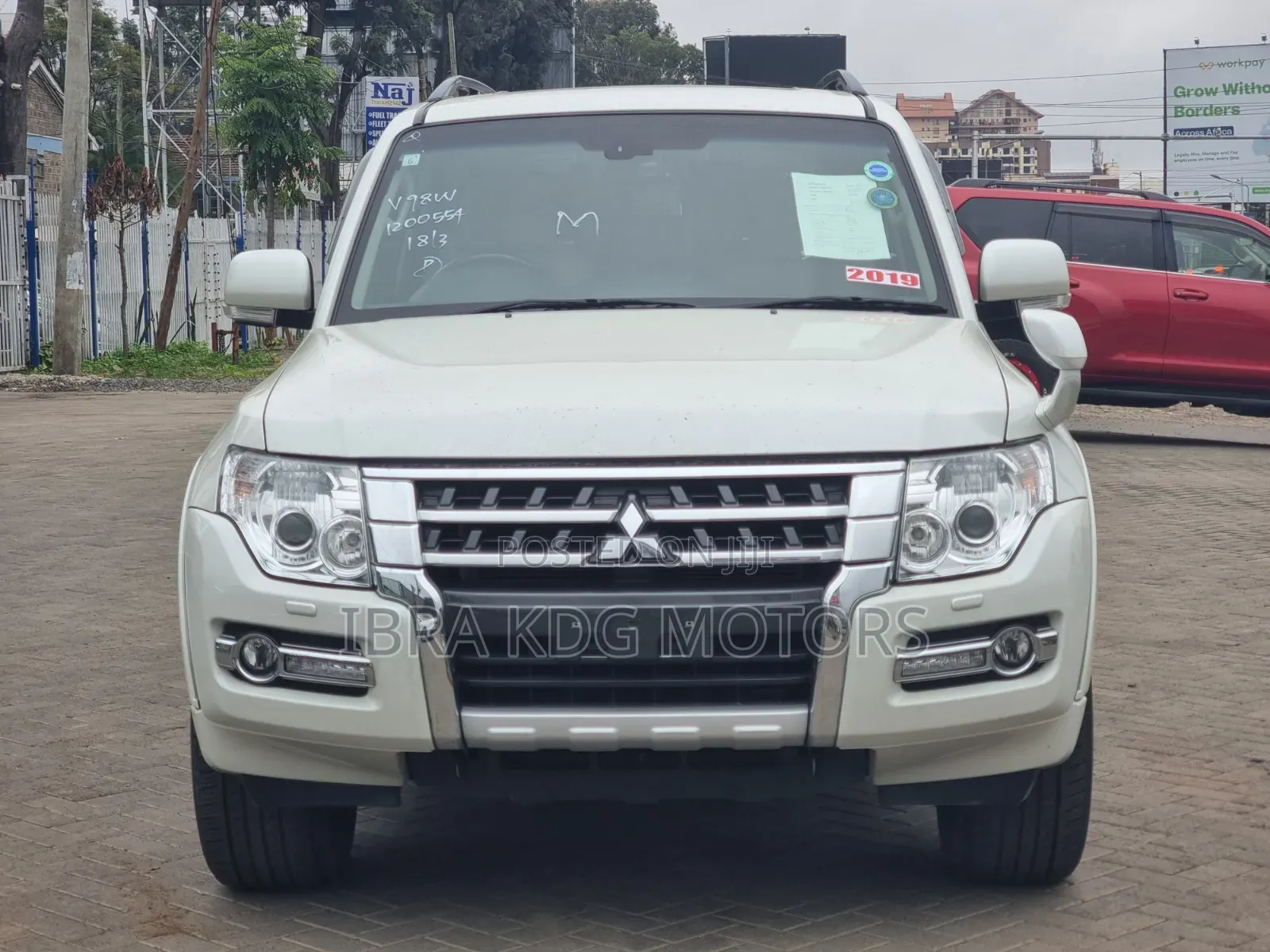 Mitsubishi Pajero 2019 White